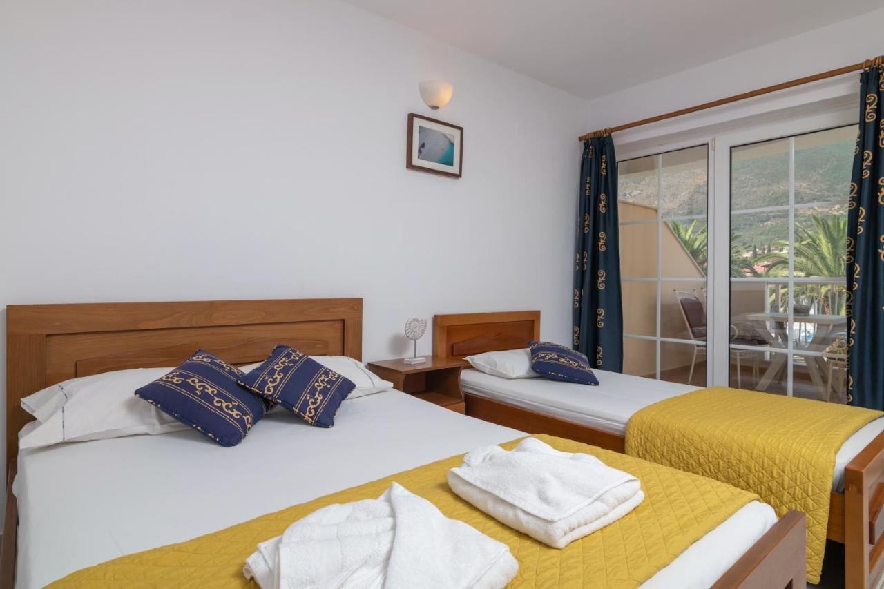 Garden Village Aparthotel 2*